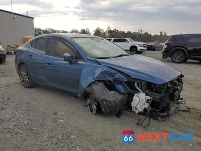 Czwarte zdjęcie samochodu z boku: 2018 MAZDA 3 TOURING VIN:3MZBN1V32JM236177 - miniatura