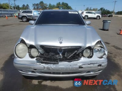 Piąte zdjęcie samochodu w środku: 2001 MERCEDES-BENZ E 430 VIN:WDBJF70J61B188595 - miniatura