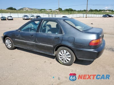 Drugie zdjęcie samochodu z przodu: 1995 HONDA CIVIC LX VIN:JHMEG8652SS040721 - miniatura