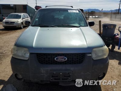 Piąte zdjęcie samochodu w środku: 2005 FORD ESCAPE XLT VIN:1FMYU93155KB68451 - miniatura