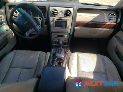 Zdjęcie 8 z 12 samochodu: 2008 LINCOLN MKZ VIN:3LNHM26T18R605706 - miniatura