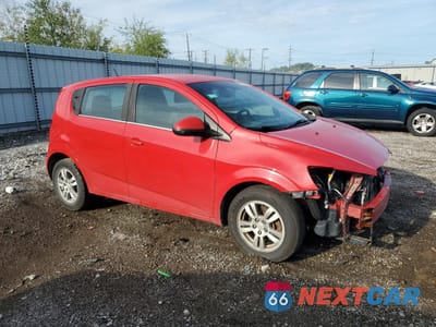 Czwarte zdjęcie samochodu z boku: 2012 CHEVROLET SONIC LT VIN:1G1JC6SHXC4139026 - miniatura