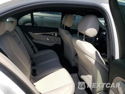Zdjęcie 10 z 13 samochodu: 2017 MERCEDES-BENZ E 300 VIN:WDDZF4JB0HA257569 - miniatura