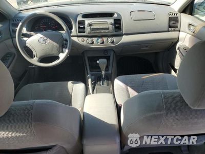 Zdjęcie 8 z 13 samochodu: 2005 TOYOTA CAMRY LE VIN:4T1BE32K25U941939 - miniatura