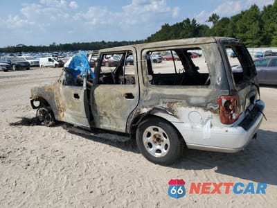 Drugie zdjęcie samochodu z przodu: 2002 LINCOLN NAVIGATOR VIN:5LMEU27R32LJ02414 - miniatura