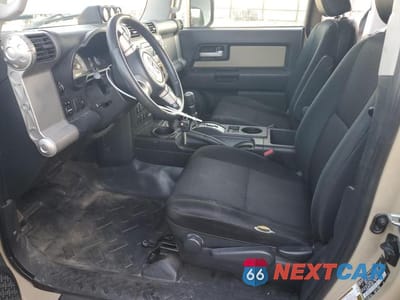 Zdjęcie 7 z 14 samochodu: 2012 TOYOTA FJ CRUISER VIN:JTEBU4BF1CK123624 - miniatura