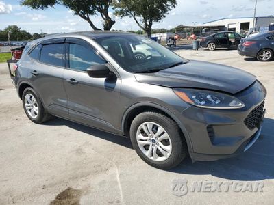 Czwarte zdjęcie samochodu z boku: 2020 FORD ESCAPE S VIN:1FMCU0F6XLUB75216 - miniatura