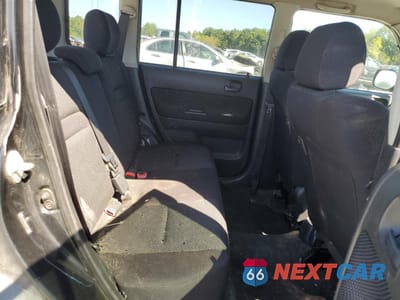 Zdjęcie 10 z 14 samochodu: 2005 TOYOTA SCION XB VIN:JTLKT324950194895 - miniatura