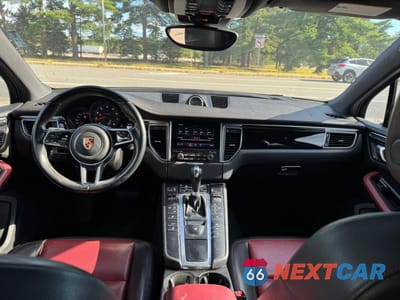 Zdjęcie 9 z 10 samochodu: 2017 PORSCHE MACAN VIN:WP1AA2A50HLB01197 - miniatura
