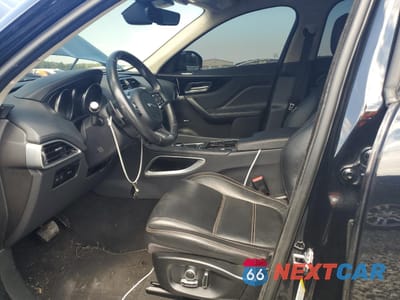 Zdjęcie 7 z 15 samochodu: 2020 JAGUAR F-PACE PRESTIGE VIN:SADCK2GX7LA633569 - miniatura