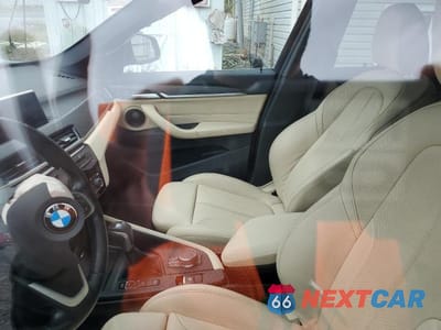 Zdjęcie 7 z 12 samochodu: 2018 BMW X1 XDRIVE28I VIN:WBXHT3C32J5F89578 - miniatura