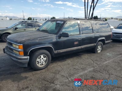 1994 CHEVROLET SUBURBAN C1500 1GNEC16K6RJ442470 - główne zdjęcie licytacji z USA - miniatura