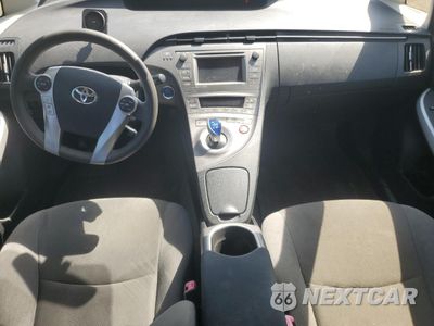 Zdjęcie 8 z 12 samochodu: 2013 TOYOTA PRIUS VIN:JTDKN3DU9D5538102 - miniatura
