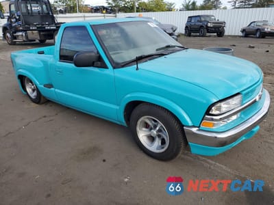Czwarte zdjęcie samochodu z boku: 2000 CHEVROLET S TRUCK S10 VIN:1GCCS1443YK121566 - miniatura