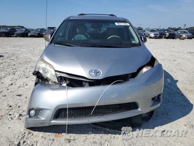 Piąte zdjęcie samochodu w środku: 2013 TOYOTA SIENNA XLE VIN:5TDYK3DC6DS333194 - miniatura