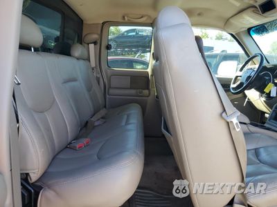 Zdjęcie 10 z 12 samochodu: 2003 CHEVROLET SILVERADO K2500 HEAVY DUTY VIN:1GCHK29183E141586 - miniatura