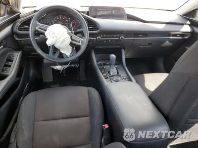 Zdjęcie 8 z 15 samochodu: 2021 MAZDA 3 VIN:JM1BPAAL1M1342768 - miniatura
