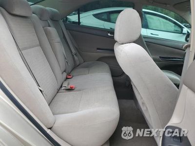 Zdjęcie 10 z 12 samochodu: 2005 TOYOTA CAMRY LE VIN:4T1BE32KX5U098590 - miniatura