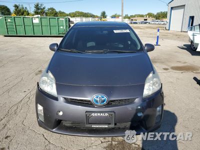Piąte zdjęcie samochodu w środku: 2011 TOYOTA PRIUS VIN:JTDKN3DU2B0253798 - miniatura