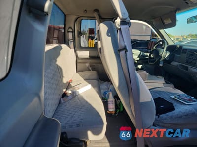 Zdjęcie 10 z 12 samochodu: 2000 FORD F250 SUPER DUTY VIN:1FTNX20S2YEE38872 - miniatura