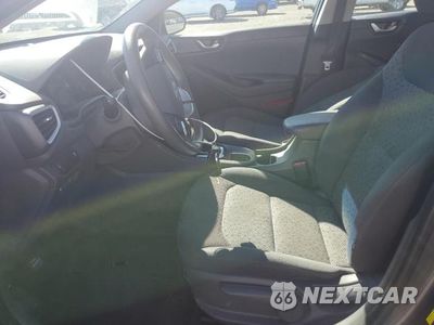 Zdjęcie 7 z 12 samochodu: 2019 HYUNDAI IONIQ BLUE VIN:KMHC65LCXKU129708 - miniatura