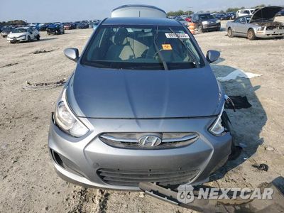 Piąte zdjęcie samochodu w środku: 2017 HYUNDAI ACCENT SE VIN:KMHCT4AE0HU352064 - miniatura