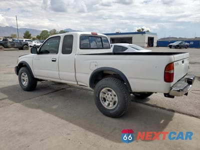 Drugie zdjęcie samochodu z przodu: 2000 TOYOTA TACOMA XTRACAB VIN:4TAWN72N0YZ684354 - miniatura