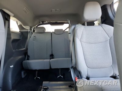 Zdjęcie 10 z 13 samochodu: 2025 TOYOTA SIENNA LE VIN:5TDKRKEC3SS233495 - miniatura