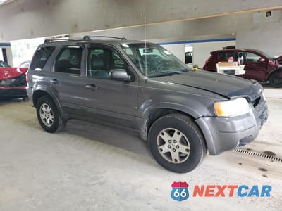 Czwarte zdjęcie samochodu z boku: 2003 FORD ESCAPE LIMITED VIN:1FMCU94153KB88916 - miniatura