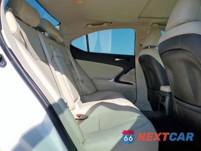 Zdjęcie 10 z 14 samochodu: 2013 LEXUS IS 350 VIN:JTHBE5C22D5031519 - miniatura