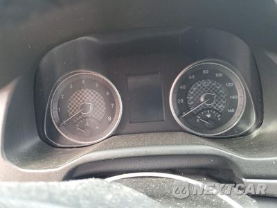 Zdjęcie 9 z 13 samochodu: 2020 HYUNDAI ELANTRA SEL VIN:5NPD84LF4LH492850 - miniatura
