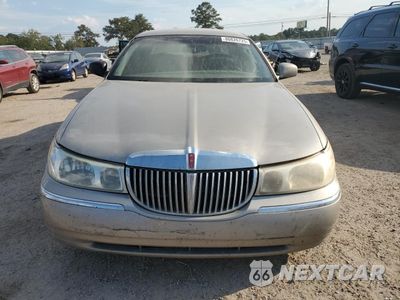 Piąte zdjęcie samochodu w środku: 2000 LINCOLN TOWN CAR SIGNATURE VIN:1LNHM82WXYY770304 - miniatura
