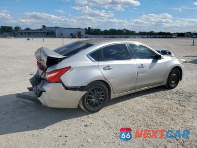 Trzecie zdjęcie samochodu z tyłu: 2017 NISSAN ALTIMA 2.5 VIN:1N4AL3AP1HN355188 - miniatura