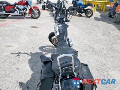 Zdjęcie 6 z 8 samochodu: 2002 HARLEY-DAVIDSON XL883 HUGGER VIN:1HD4CEM142K148926 - miniatura