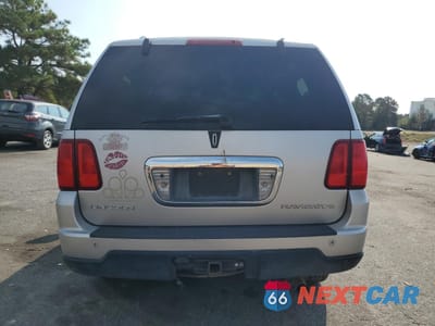 Zdjęcie 6 z 13 samochodu: 2005 LINCOLN NAVIGATOR VIN:5LMFU27525LJ20800 - miniatura
