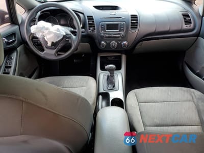 Zdjęcie 8 z 14 samochodu: 2016 KIA FORTE LX VIN:KNAFK4A60G5502970 - miniatura