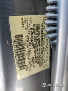 Zdjęcie 13 z 15 samochodu: 2011 NISSAN VERSA S VIN:3N1BC1CP4BL430573 - miniatura