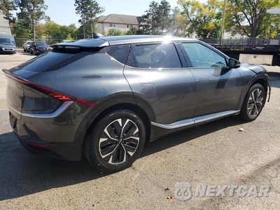 Trzecie zdjęcie samochodu z tyłu: 2023 KIA EV6 LIGHT VIN:KNDC34LA4P5156555 - miniatura