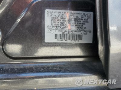 Zdjęcie 13 z 15 samochodu: 2015 NISSAN SENTRA S VIN:3N1AB7AP5FL644398 - miniatura