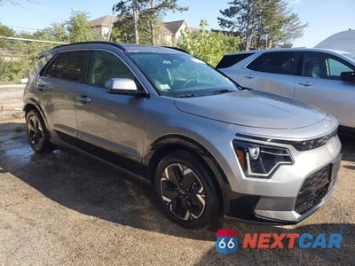 Czwarte zdjęcie samochodu z boku: 2024 KIA NIRO WIND VIN:KNDCR3L10R5112578 - miniatura
