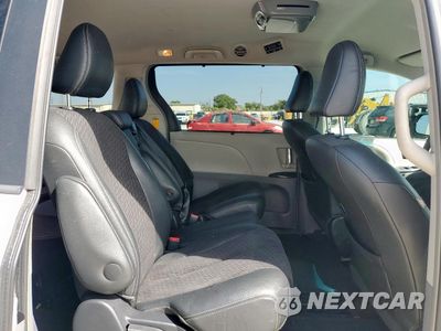 Zdjęcie 11 z 15 samochodu: 2014 TOYOTA SIENNA SPORT VIN:5TDXK3DC2ES511454 - miniatura