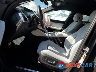 Zdjęcie 7 z 16 samochodu: 2025 BMW X6 XDRIVE40I VIN:5UX33EX0XS9Z03745 - miniatura