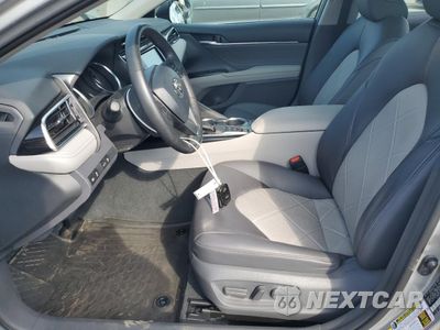 Zdjęcie 7 z 13 samochodu: 2018 TOYOTA CAMRY L VIN:4T1B11HK0JU058066 - miniatura