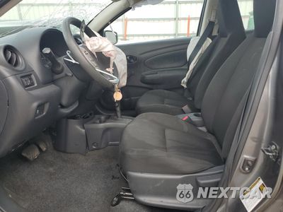Zdjęcie 7 z 14 samochodu: 2016 NISSAN VERSA S VIN:3N1CN7AP5GL854727 - miniatura