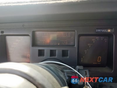 Zdjęcie 9 z 12 samochodu: 1988 CHEVROLET CORVETTE VIN:1G1YY2182J5119581 - miniatura