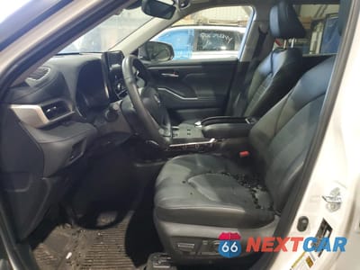 Zdjęcie 7 z 12 samochodu: 2025 TOYOTA HIGHLANDER HYBRID XLE VIN:5TDKBRCH9SS662006 - miniatura