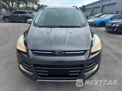 Piąte zdjęcie samochodu w środku: 2016 FORD ESCAPE SE VIN:1FMCU0GX4GUC35892 - miniatura