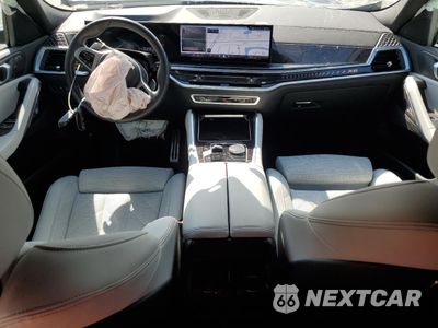 Zdjęcie 8 z 16 samochodu: 2025 BMW X6 XDRIVE40I VIN:5UX33EX0XS9Z03745 - miniatura