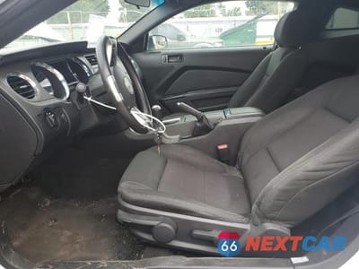 Zdjęcie 7 z 12 samochodu: 2014 FORD MUSTANG VIN:1ZVBP8AM7E5332920 - miniatura