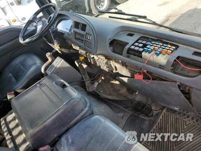 Zdjęcie 8 z 12 samochodu: 2007 CHEVROLET T-SERIES F8B064 VIN:1GBT8F4367F408608 - miniatura